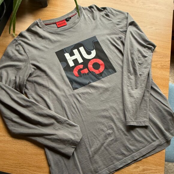 Hugo Long Sleeve Tee / Large - Picture 3 of 5